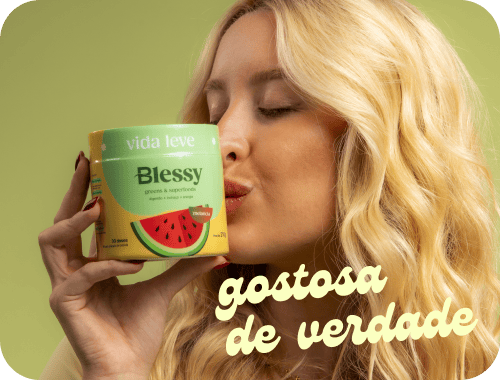 Mulher segurando Blessy sabor melancia com texto gostosa de verdade
